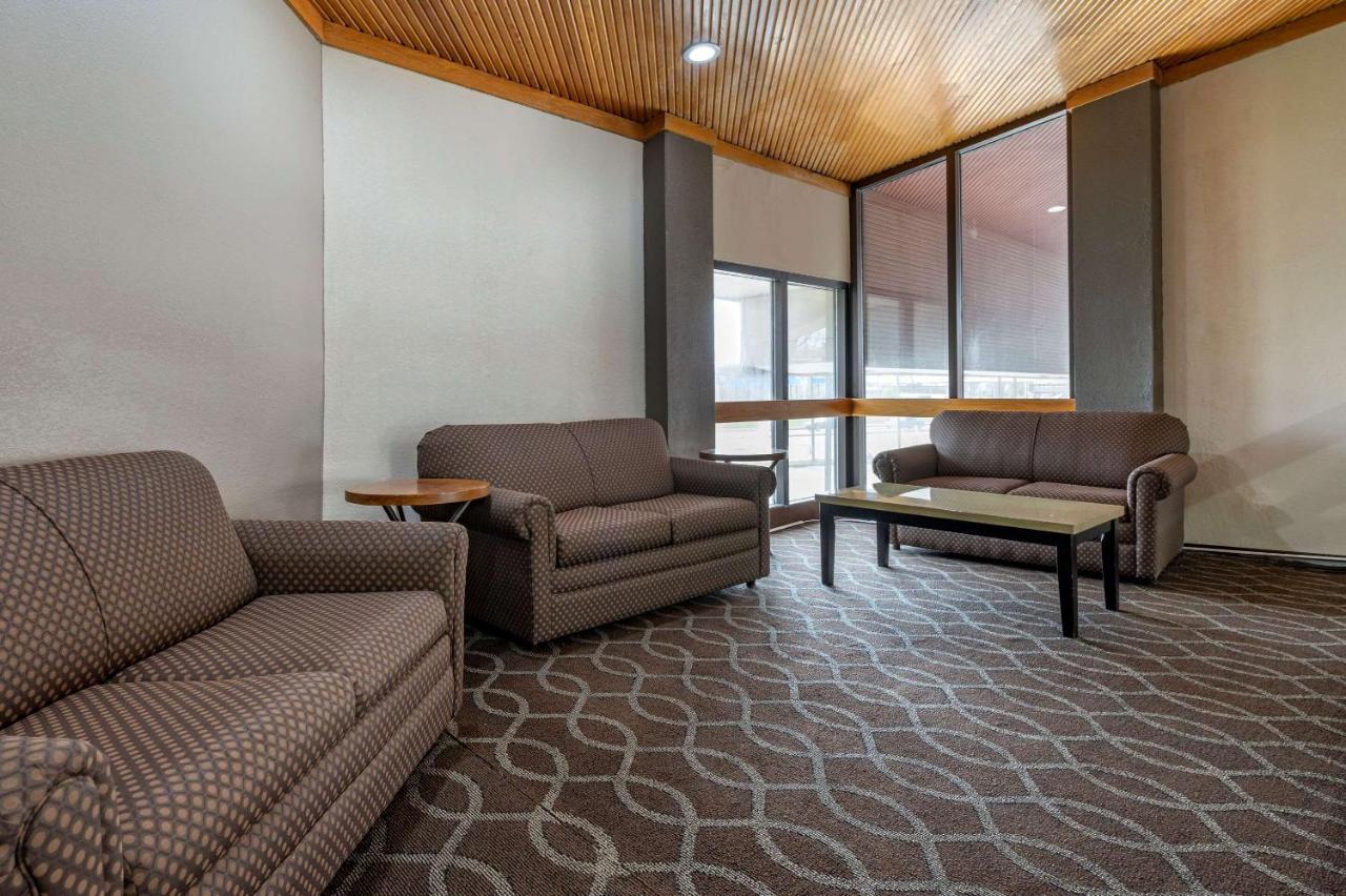Lodge Econo Inn&suites *